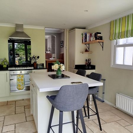 3 Bedroom Cottage In Sunninghill, Ascot 外观 照片